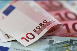 اليورو دون 0,99 دولاراً مقابل العملة الأميركية عند أدنى مستوى لها في 20 عاماً